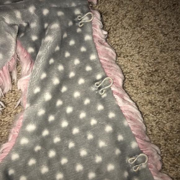 Fuzzy vest - Picture 4 of 5